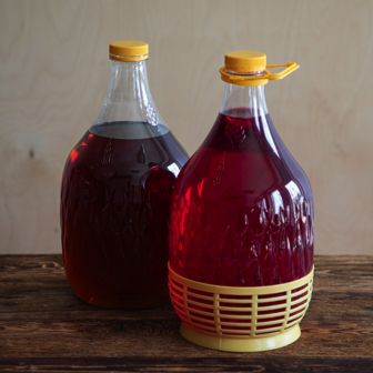 Kunststof gistingsfles 5 L met schroefdop, handvat en mandje