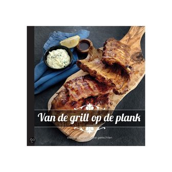 Van de grill op de plank