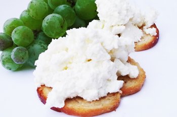 Fresh herb cheese from curd